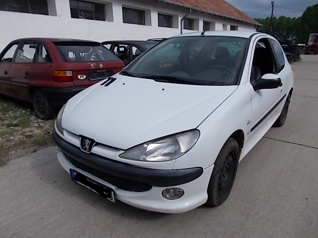 You are currently viewing 215, Peugeot 206