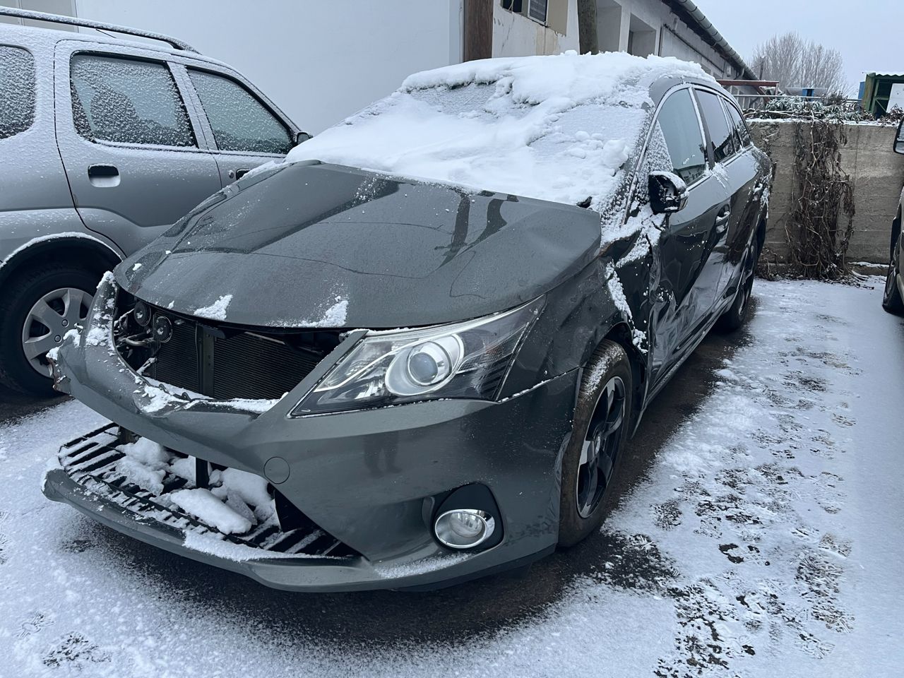 Read more about the article 453, Toyota Avensis T27