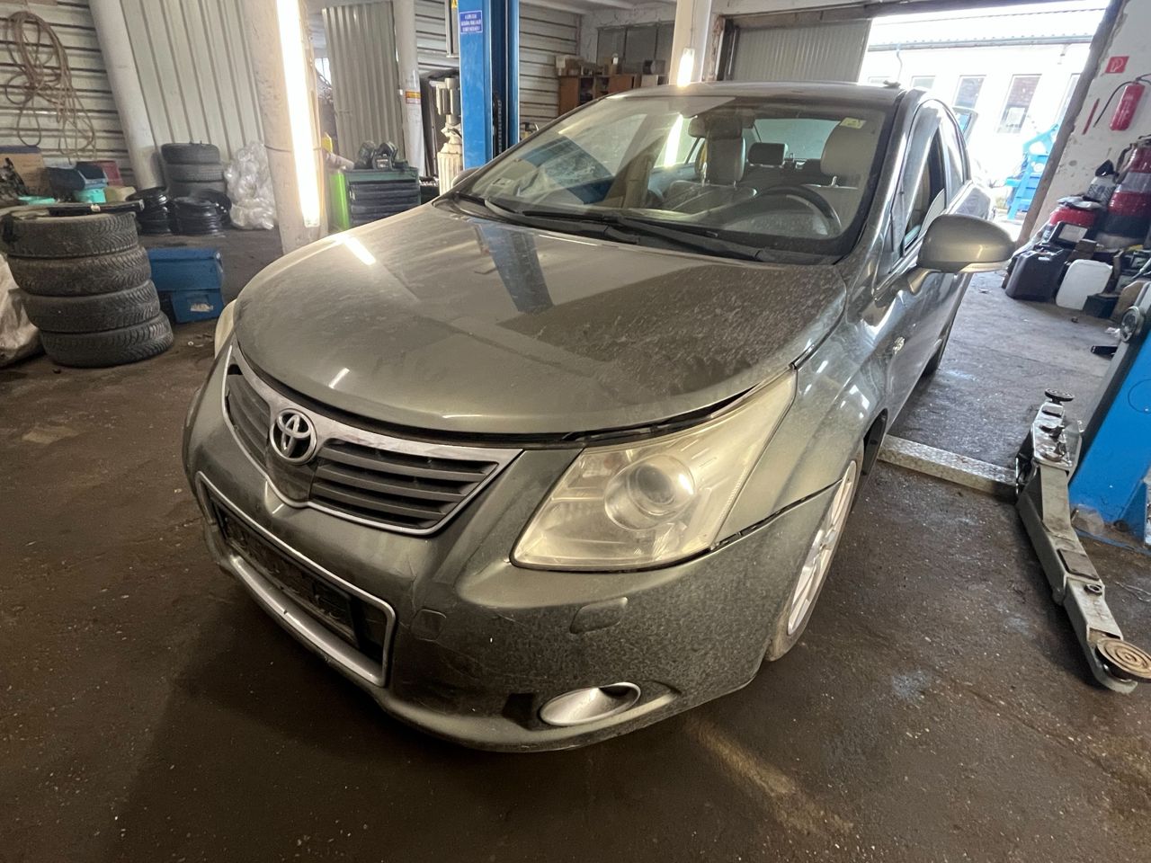 Read more about the article 461, Toyota Avensis T27