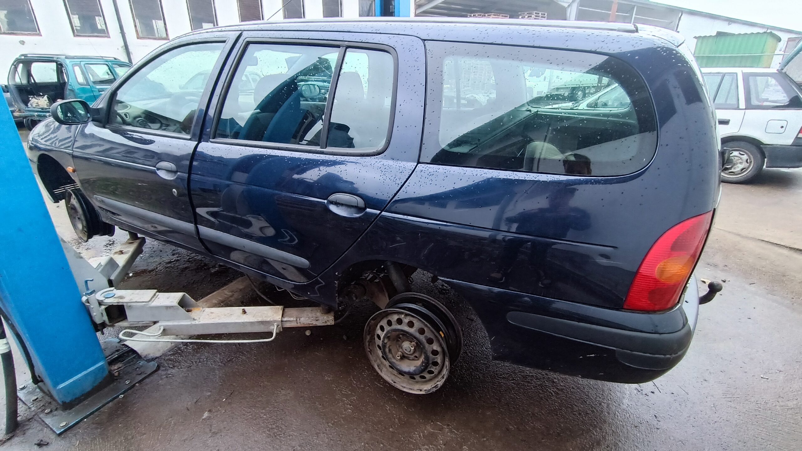 Read more about the article MO245 – Renault Megane Break 1.4